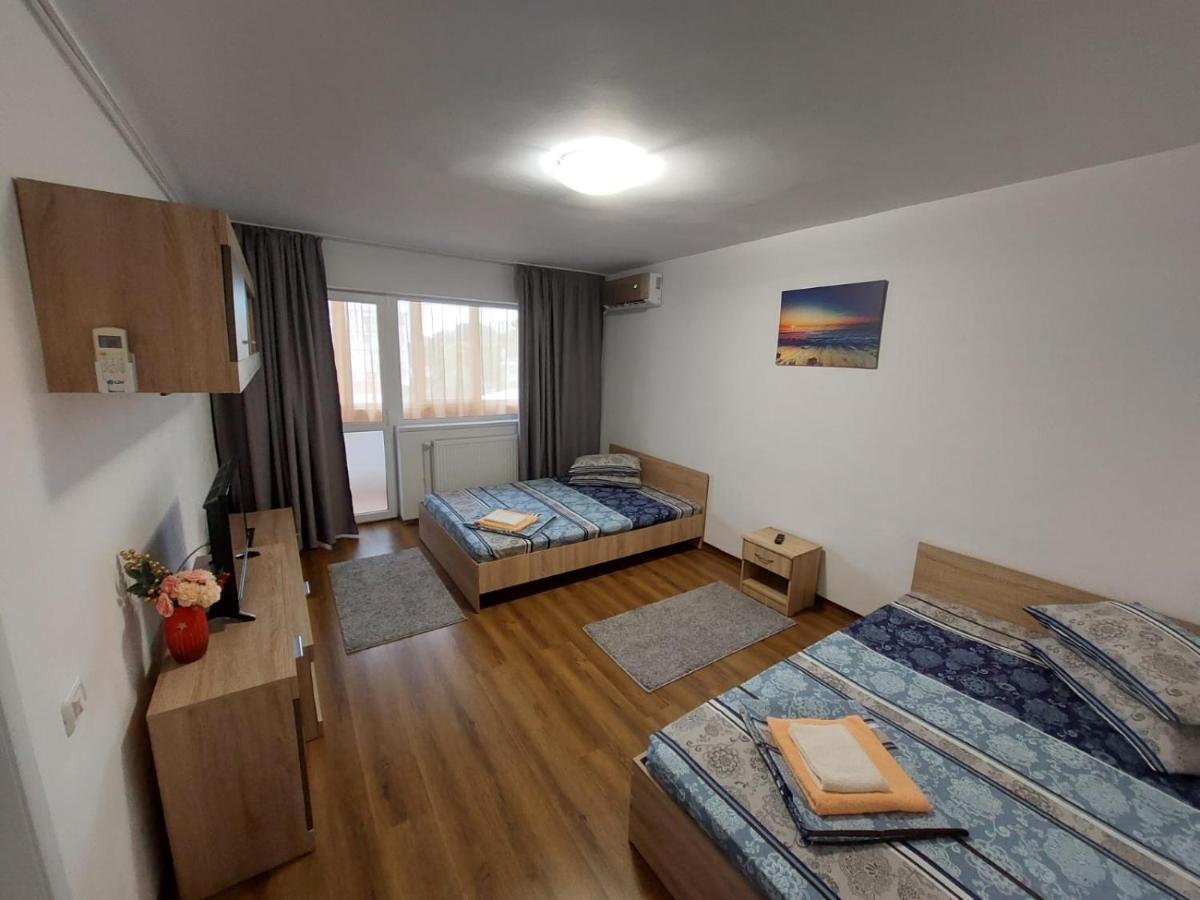 Apartament Mri Apartment เอโฟริเอนอร์ด ภายนอก รูปภาพ