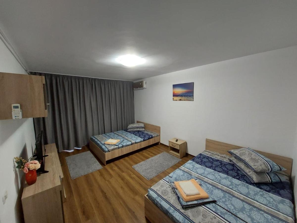 Apartament Mri Apartment เอโฟริเอนอร์ด ภายนอก รูปภาพ